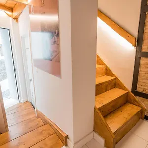 Qh Eme Apartment